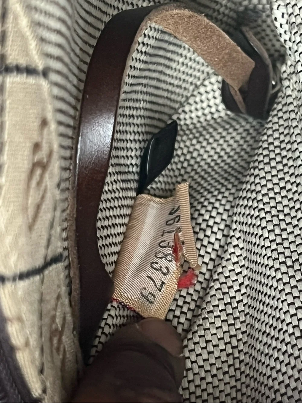 Dooney & Bourke structured dooney